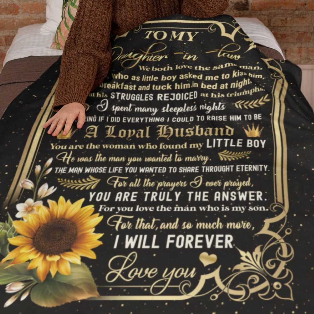 To My Daughter-In-Law We Both Love The Same Man Blanket Gift From Mom – Birthday Throw Blanket To Daughter