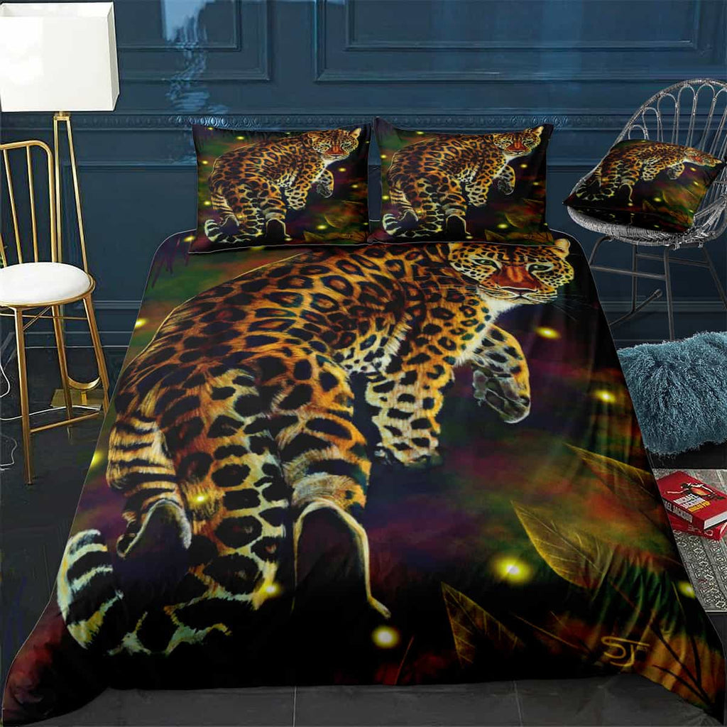 A Curious Amur Leopard Bedding Set (Duvet Cover & Pillow Shams)