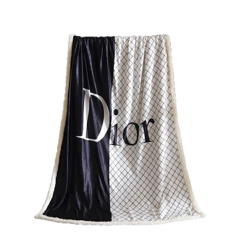 D Throws blankets black and white 468#