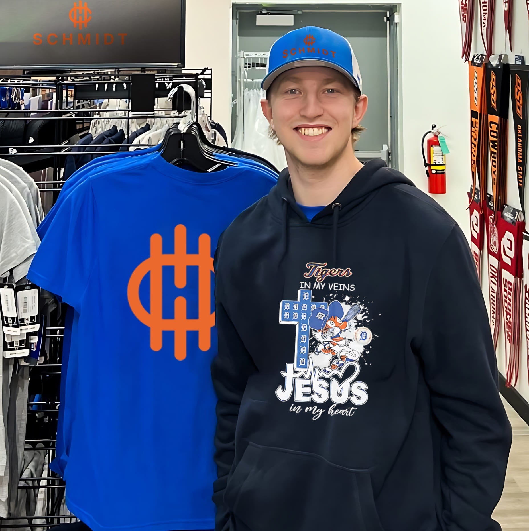 Detroit Tiger in my veins Jesus in my heart shirt