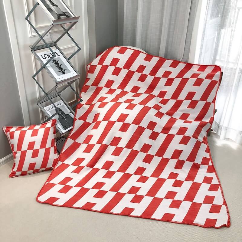 Red blanket Dupe 901#