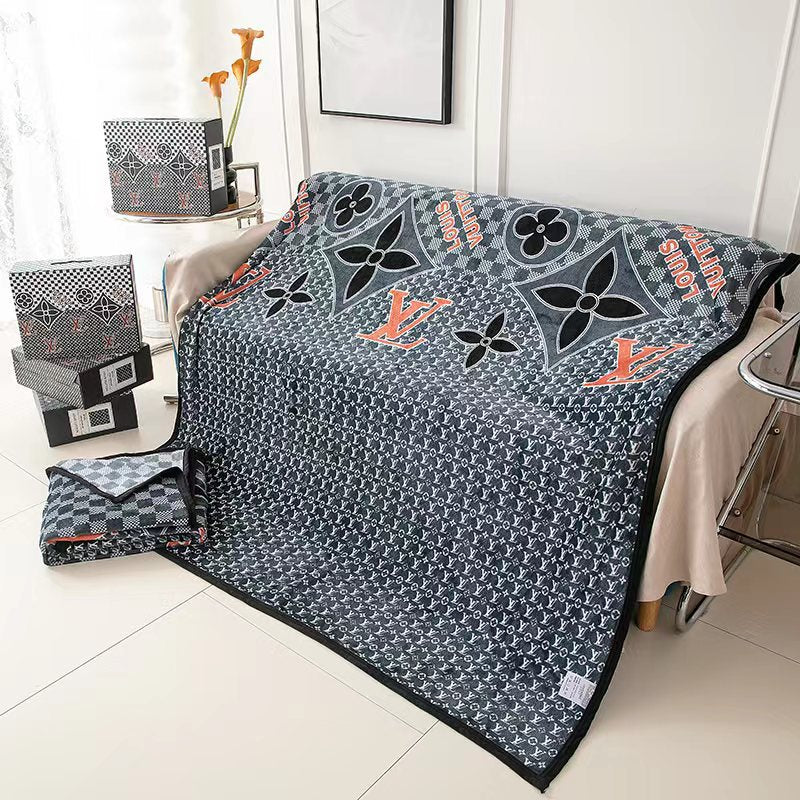 LV soft throw blanket 962