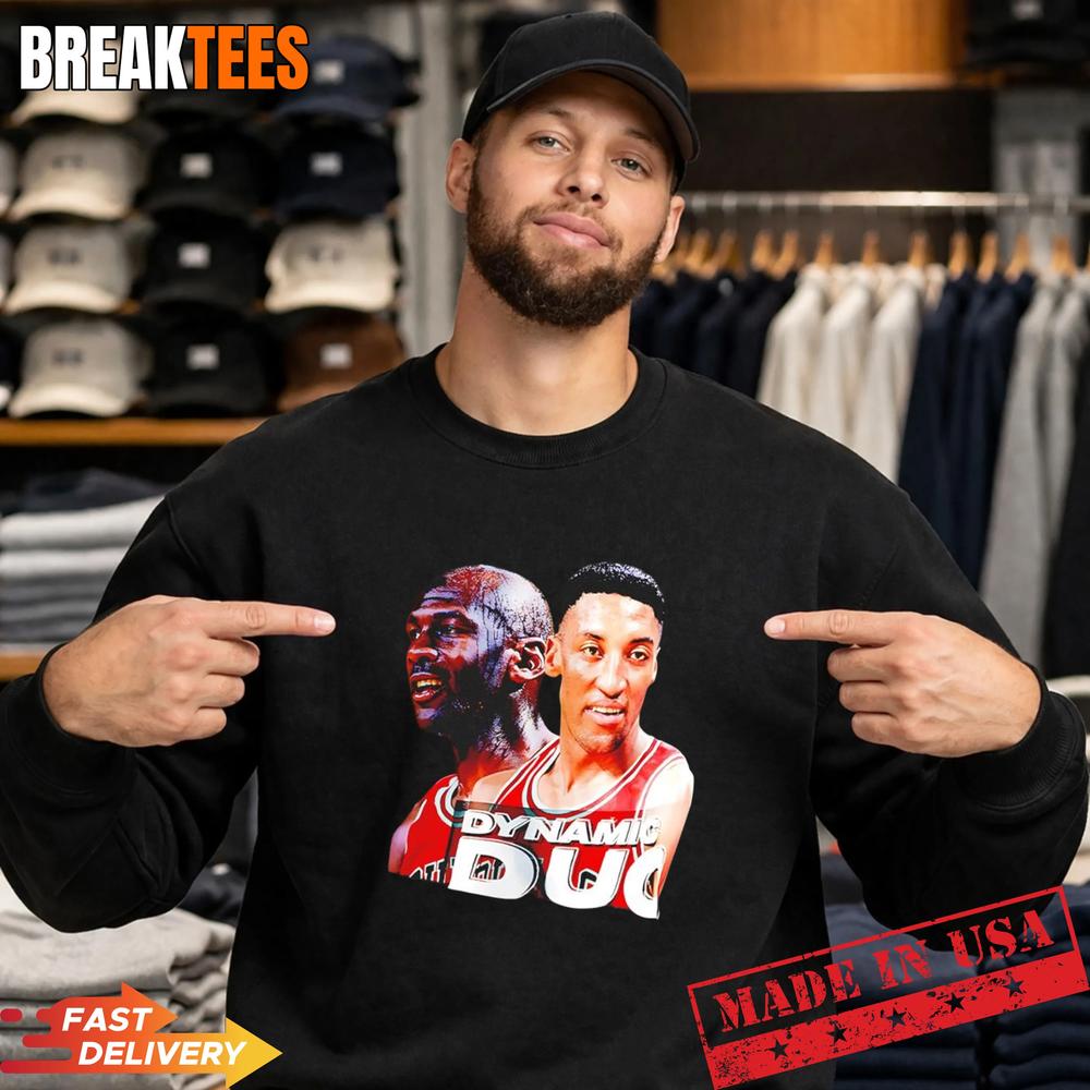 Michael Jordan and Scottie Pippen NBA Dynamic Duo Chicago Bulls basketball T-Shirt