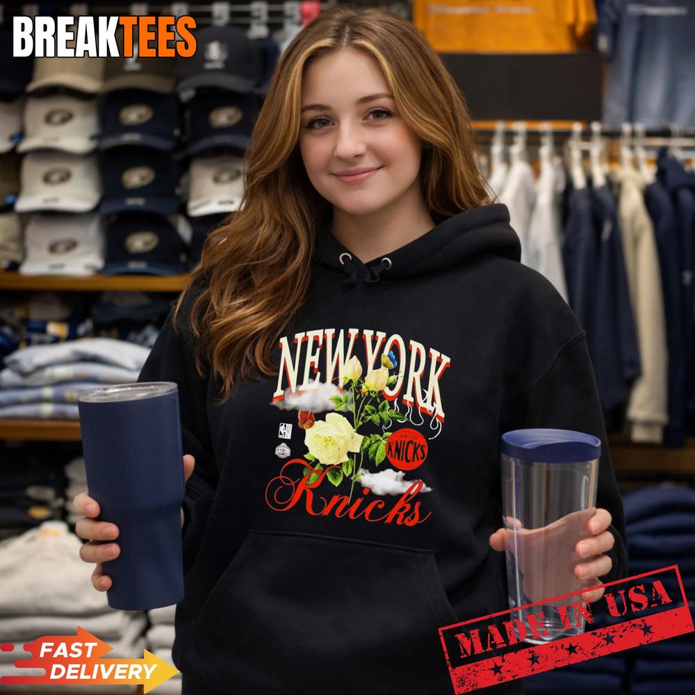 New York Knicks Floral Graphic T-Shirt