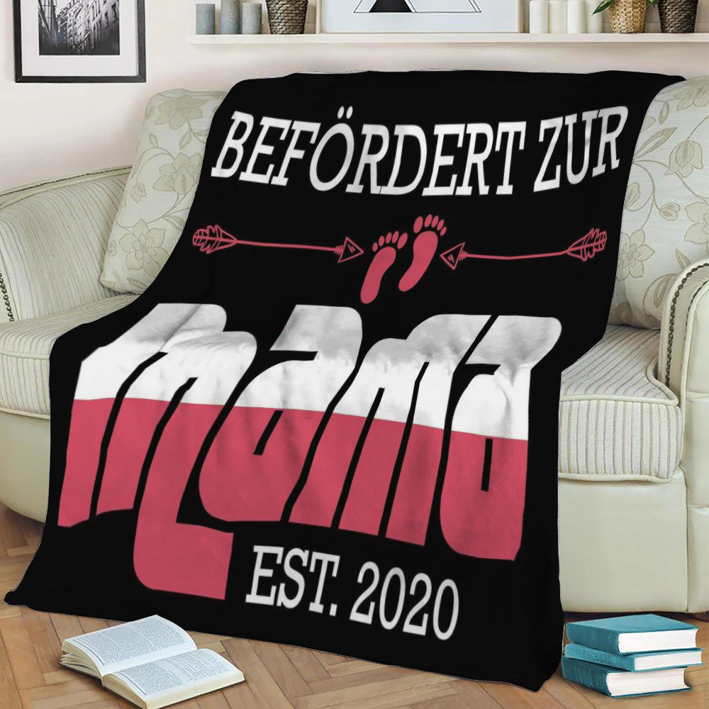 Promoted to Mama 2020 Fleece Throw Blanket