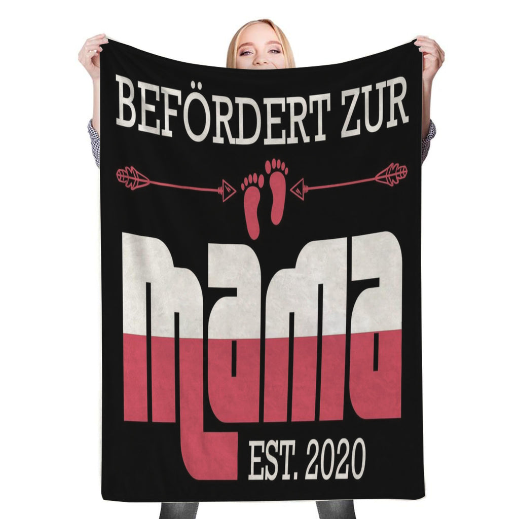 Promoted to Mama 2020 Fleece Throw Blanket