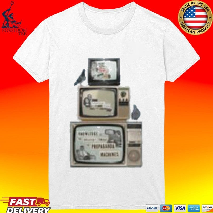 Earth To Eve Threat Level Pigeon T-shirt