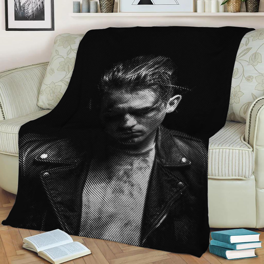 g eazy Fleece Throw Blanket