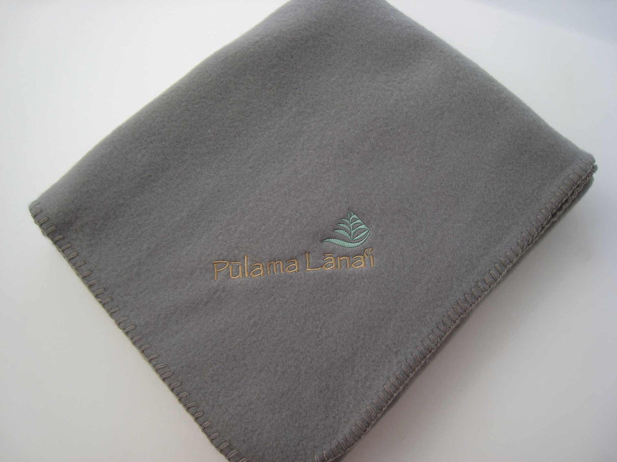 Economy Throw <i>Embroidered</i>