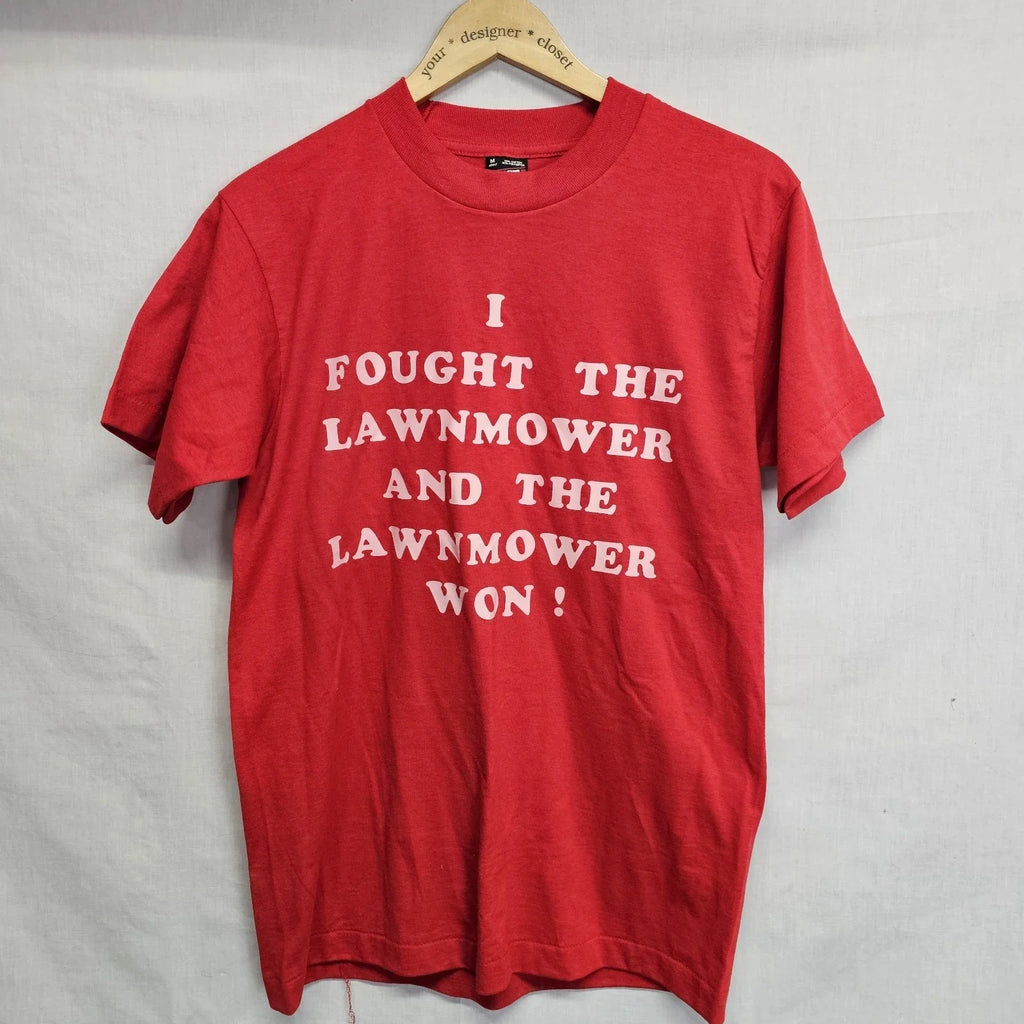 Vtg Tee Shirt Size M Red Fought the Lawnmower Won Funny Dad Joke Single Stich