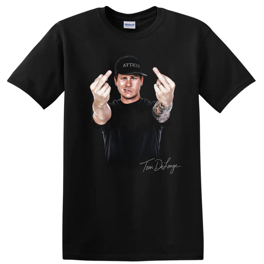 Tom DeLonge Pop Punk Music Middle Finger T Shirt Tribute Fan Tee