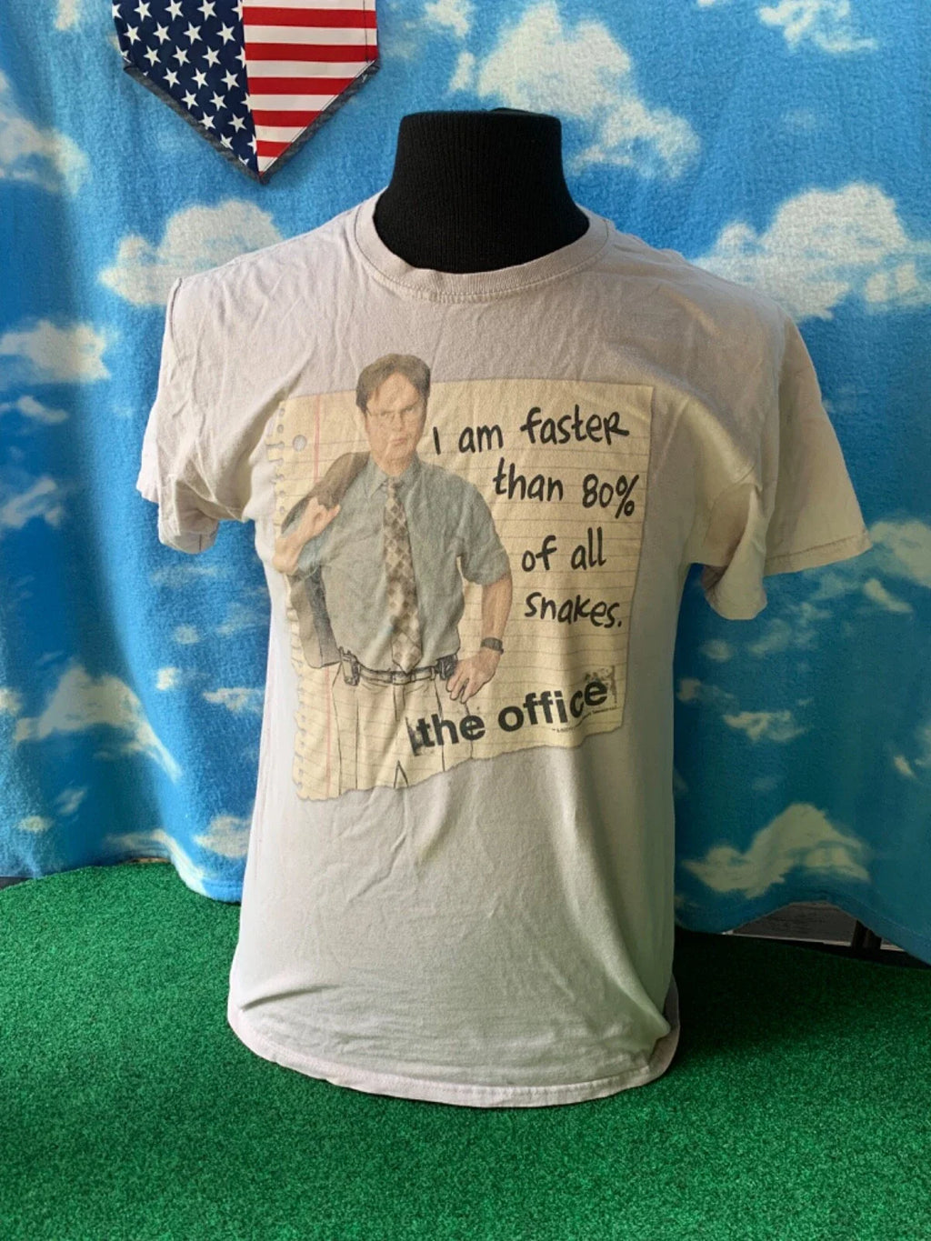 The office Dwight T-shirt schrute gray Medium M i am faster then snakes Shirt c8