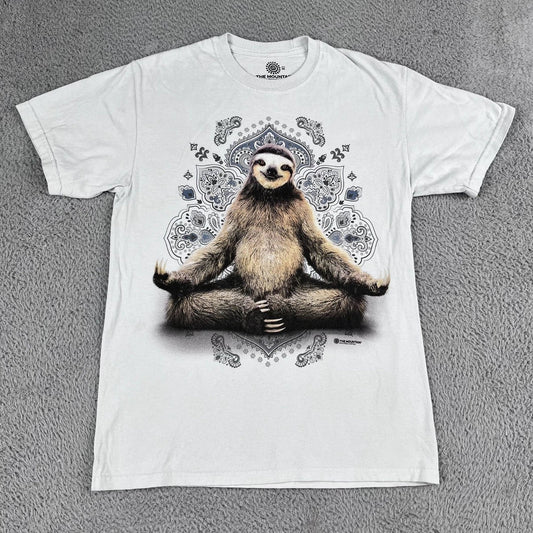the Mountain Vriksasana Meditating Sloth 100% Cotton White T-Shirt Sz Medium