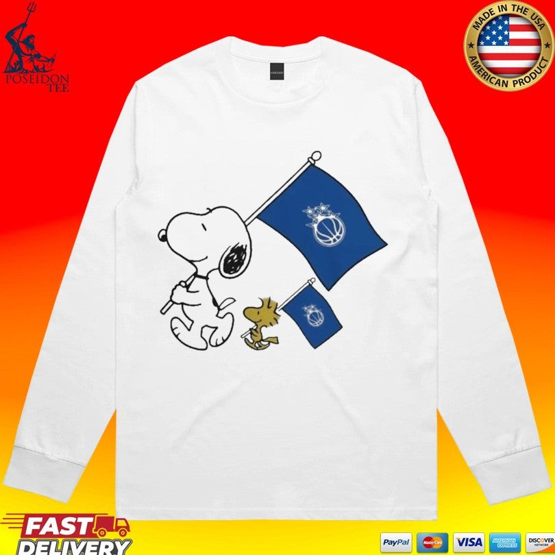 Snoopy And Woodstock Holding Orlando Magic Flags To Cheer T-shirt